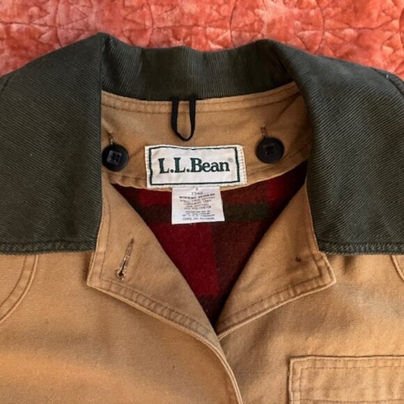 L.L. Bean Tan Jacket with Green Collar - Picture 2 of 15